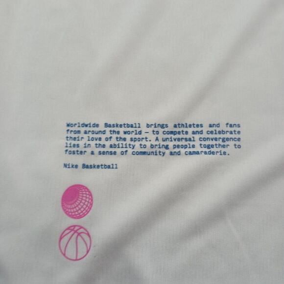Nike Basketball "Worldwide Wordsmith Tee" T-Shirt Men's L Large White FV8412-133 - Picture 2 of 9